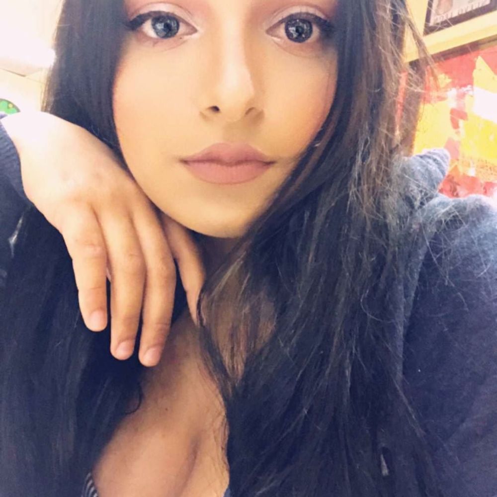 Meet your Posher, Selena